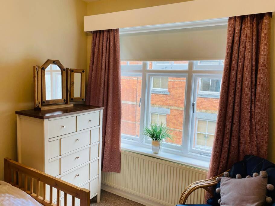 Rockferry 3 Bed Central Apartment + Parking Permit Dartmouth Exterior photo