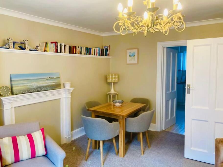 Rockferry 3 Bed Central Apartment + Parking Permit Dartmouth Exterior photo