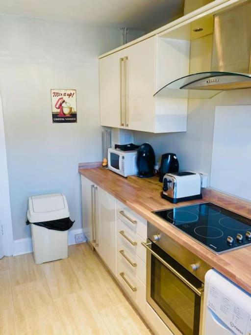 Rockferry 3 Bed Central Apartment + Parking Permit Dartmouth Exterior photo